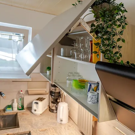 Helle, Gemuetliche, Kuehle,moderne Naehe Europapark, Strassburg, Schwarzwald