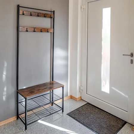 Helle, Gemuetliche, Kuehle,moderne Naehe Europapark, Strassburg, Schwarzwald Appartement *