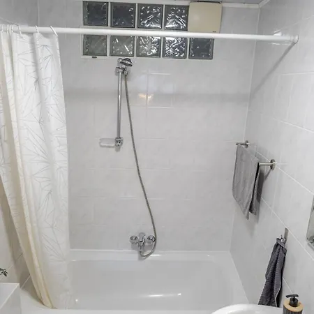 Appartamento Helle, Gemuetliche, Kuehle,moderne Naehe Europapark, Strassburg, Schwarzwald *