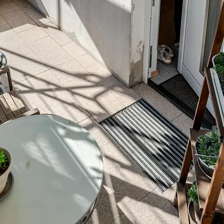 Helle, Gemuetliche, Kuehle,moderne Naehe Europapark, Strassburg, Schwarzwald Appartement